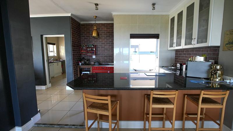 5 Bedroom Property for Sale in Crofters Valley Western Cape